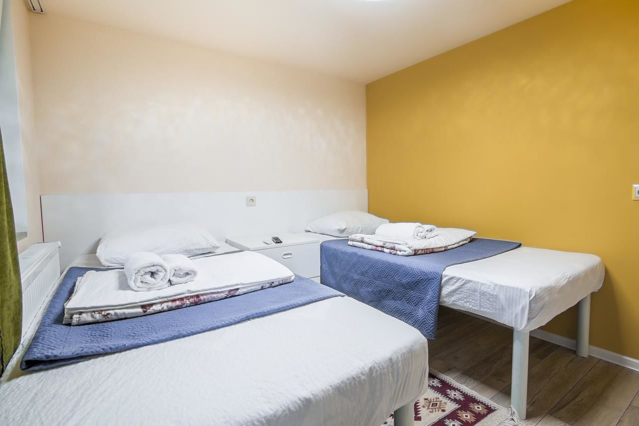 Гостевой дом Guest House Bolnisi - Yellow Room Болниси-10